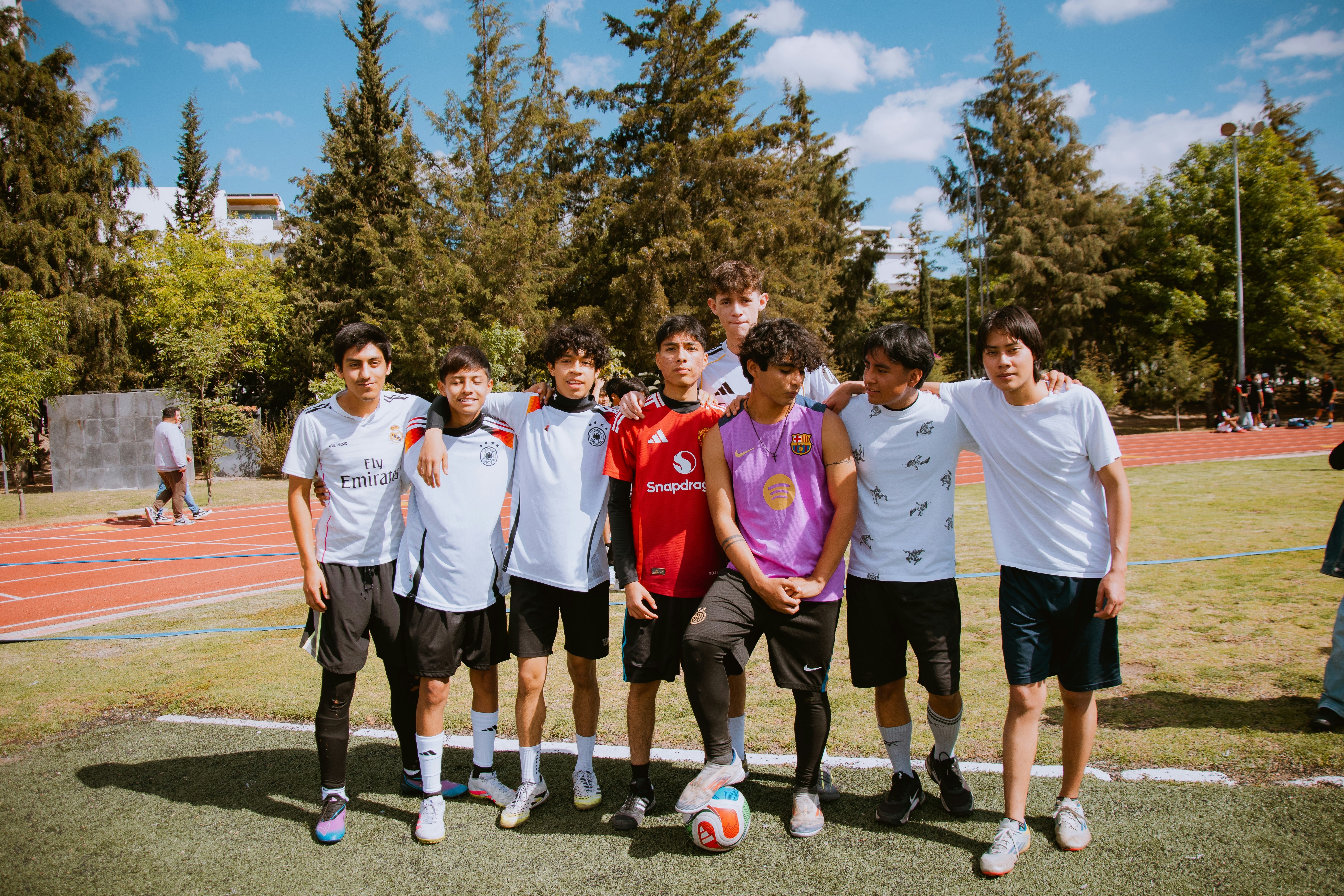 足球魅力在此刻尽情绽放！